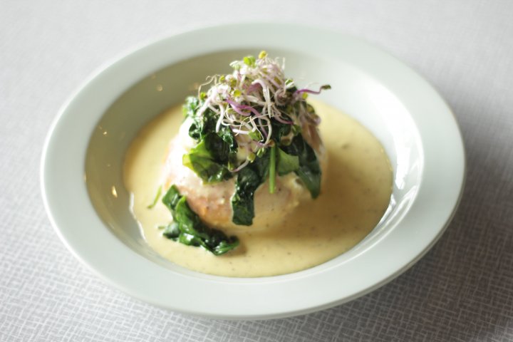 Egg Benedict with Spinat IMG_8798